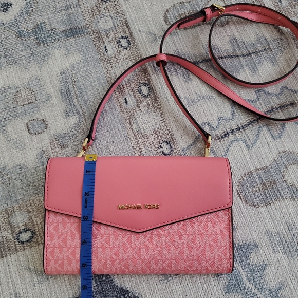 Michael Kors Pink Signature Coated Canvas and Leather Envelope Flap Clutch - Picture 13 of 16